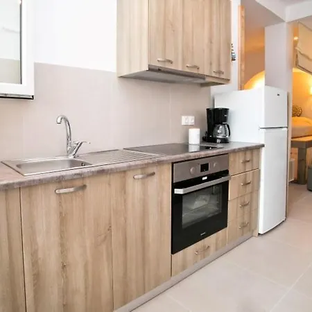Sunshine Apartment *