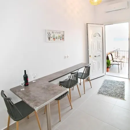 Sunshine Apartment *